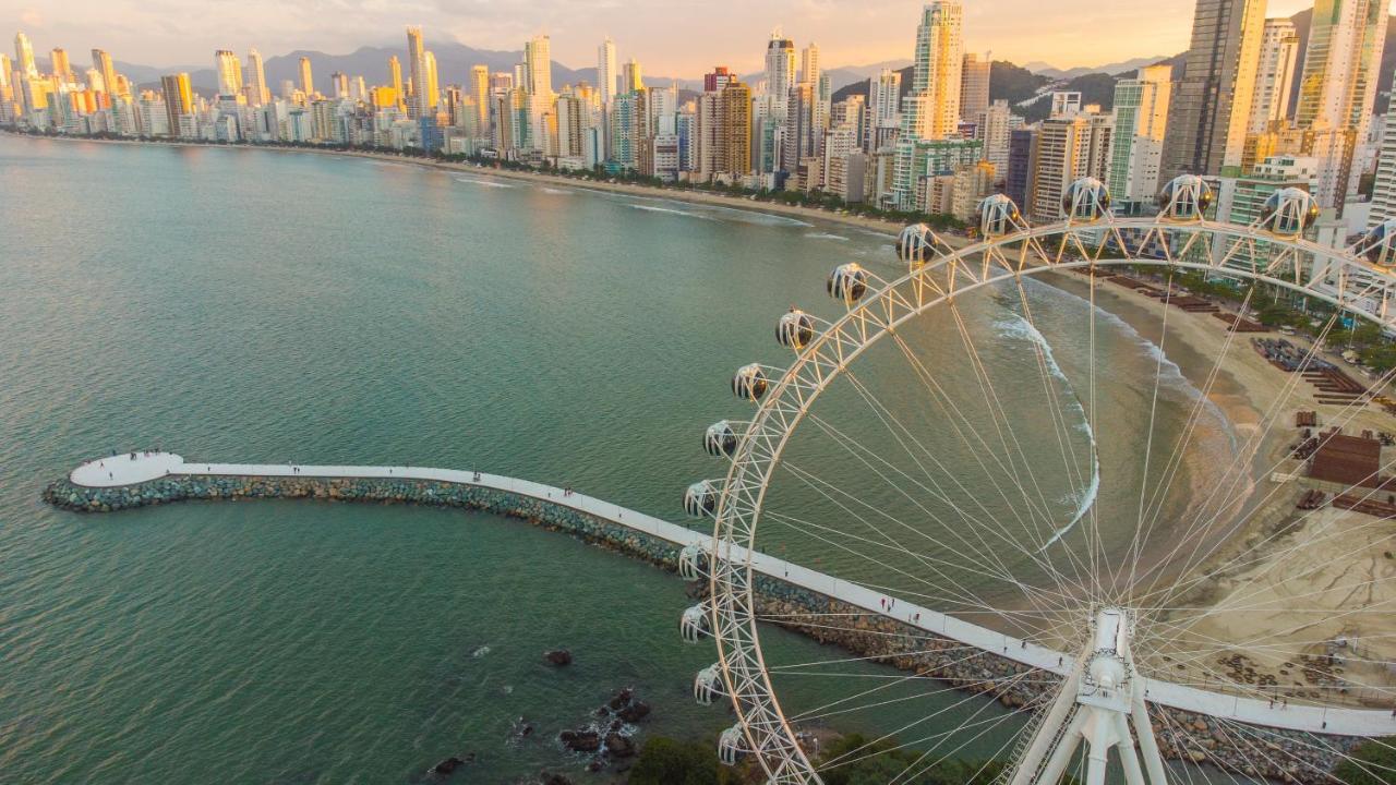 RECANTO NOVÍSSIMO em BC na Praia do Estaleiro Balneário Camboriú Exterior foto